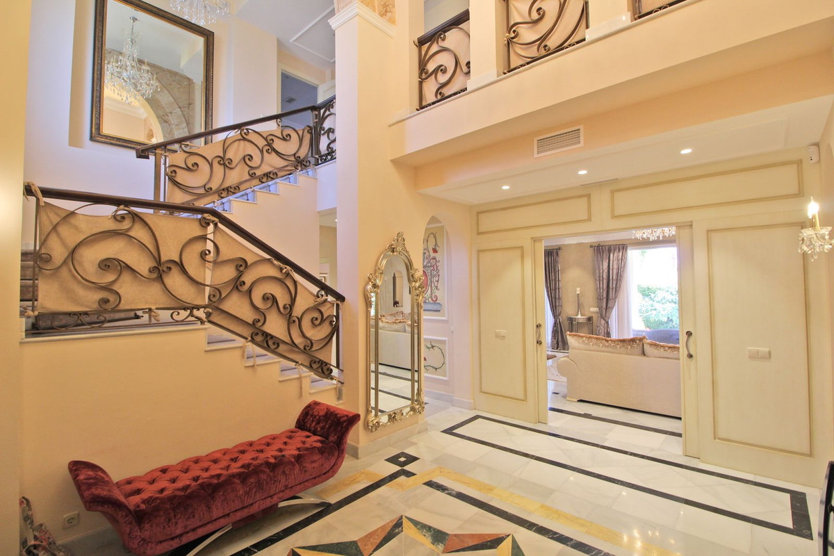 Se vende Villa - Chalet de 7 dormitorios en Costa Del Sol, Málaga, España