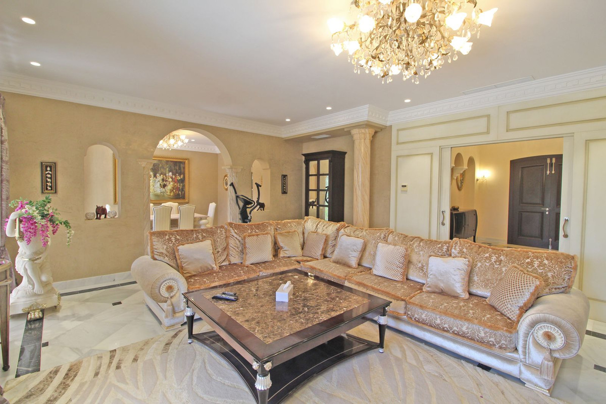 Se vende Villa - Chalet de 7 dormitorios en Costa Del Sol, Málaga, España