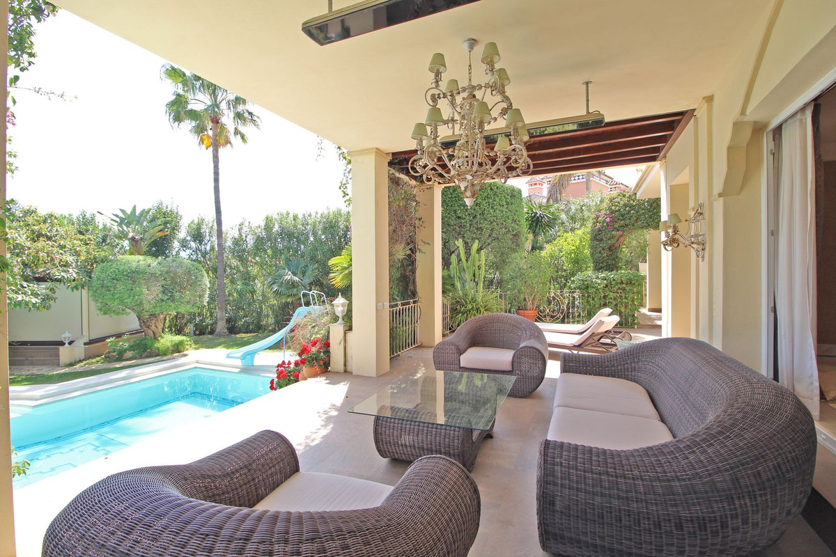 Se vende Villa - Chalet de 7 dormitorios en Costa Del Sol, Málaga, España