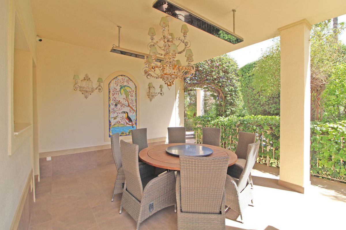 Se vende Villa - Chalet de 7 dormitorios en Costa Del Sol, Málaga, España