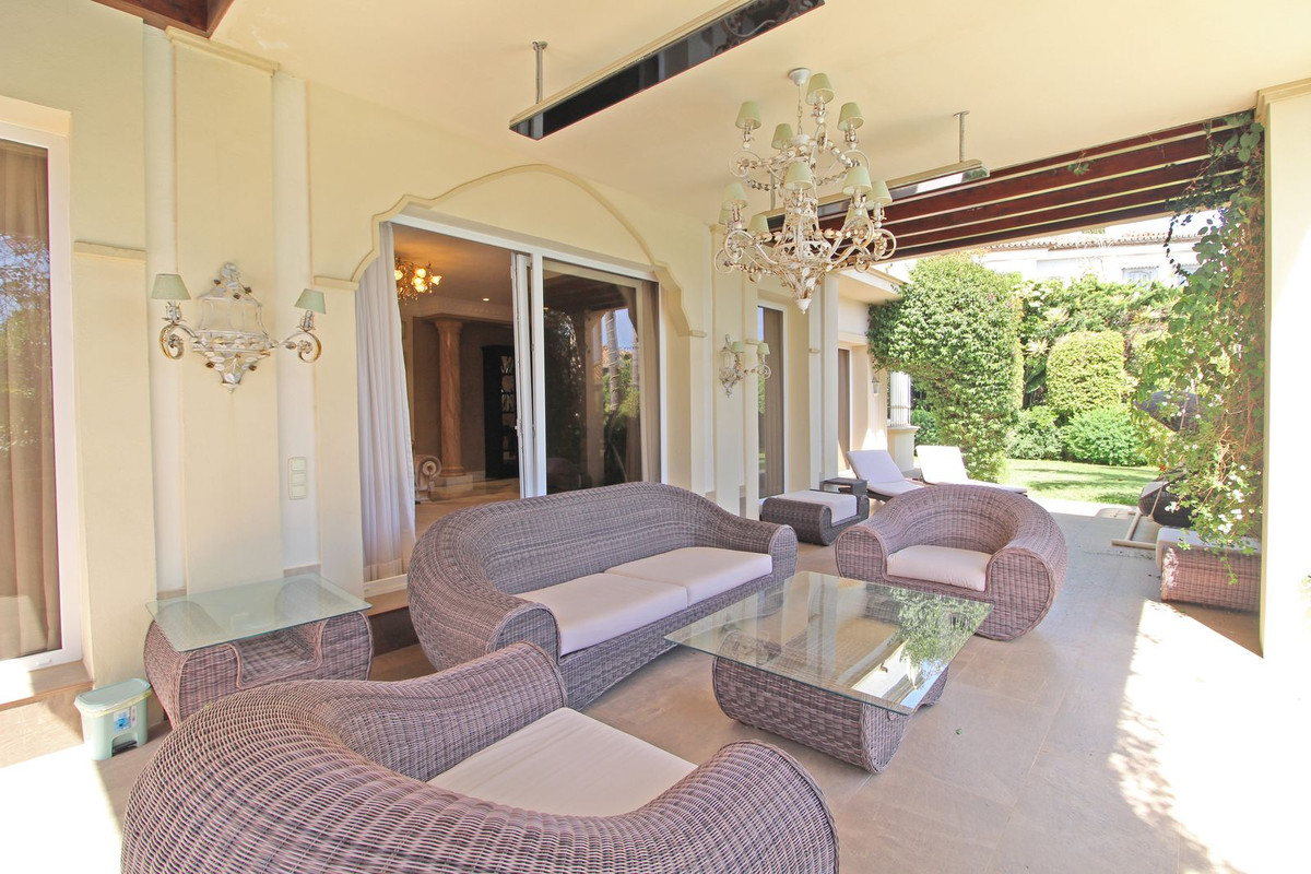 Se vende Villa - Chalet de 7 dormitorios en Costa Del Sol, Málaga, España