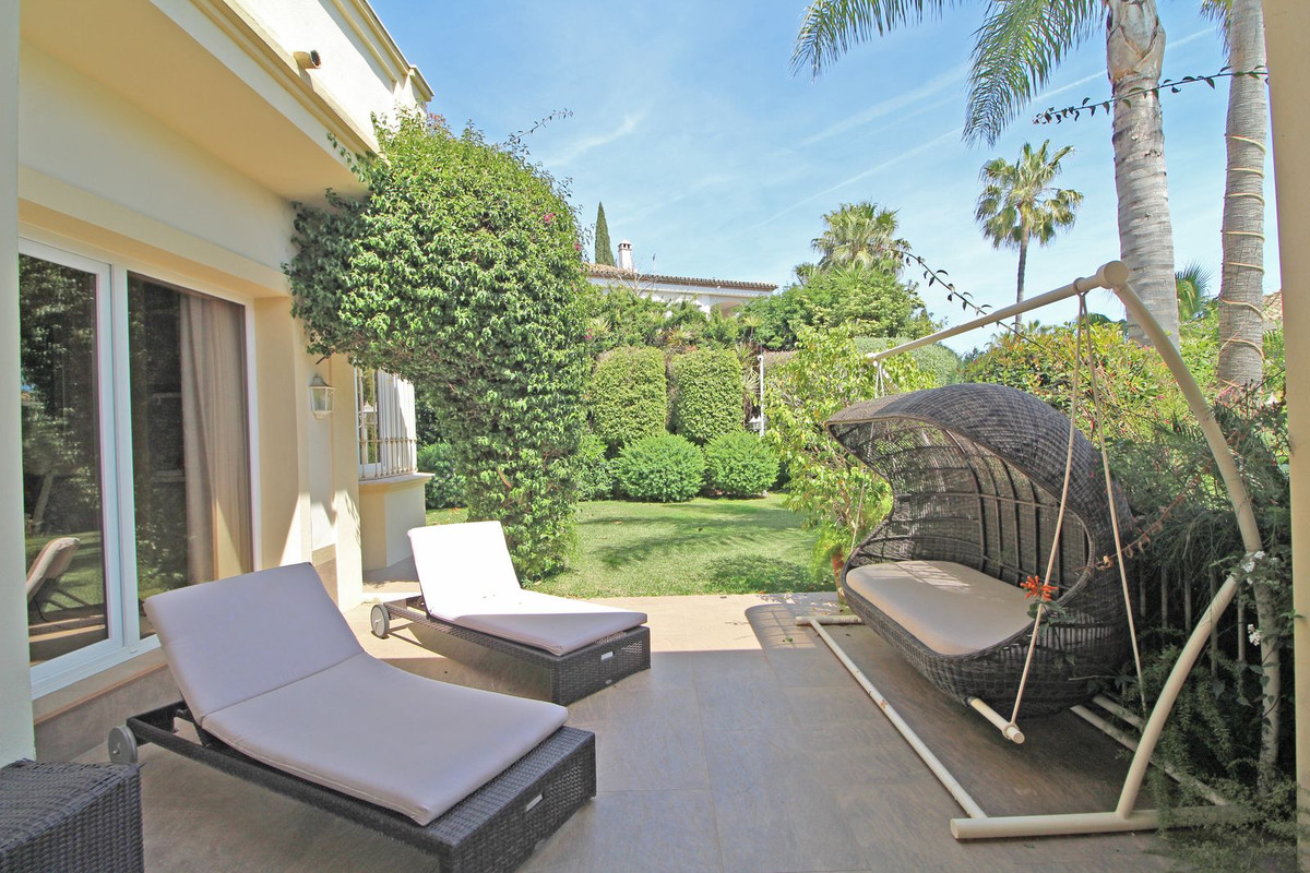 Se vende Villa - Chalet de 7 dormitorios en Costa Del Sol, Málaga, España