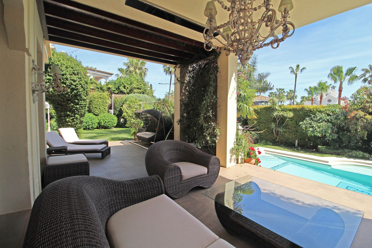 Se vende Villa - Chalet de 7 dormitorios en Costa Del Sol, Málaga, España