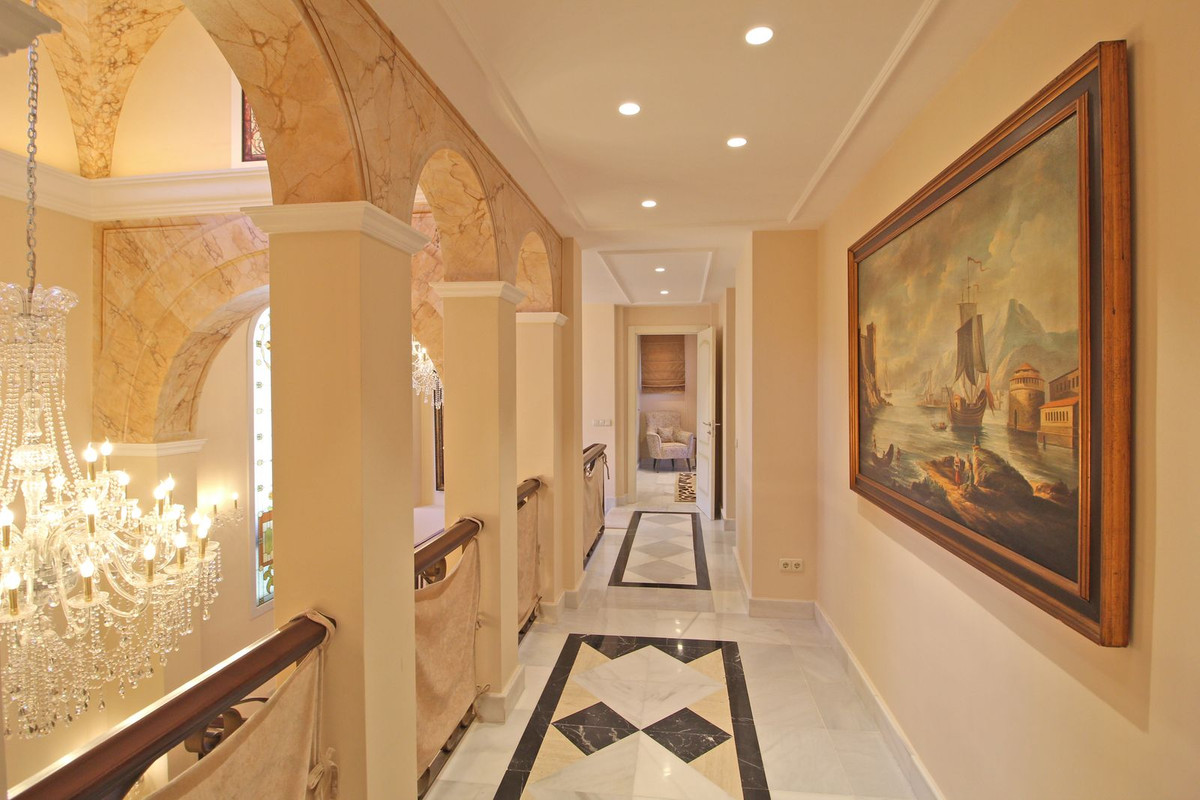 Se vende Villa - Chalet de 7 dormitorios en Costa Del Sol, Málaga, España
