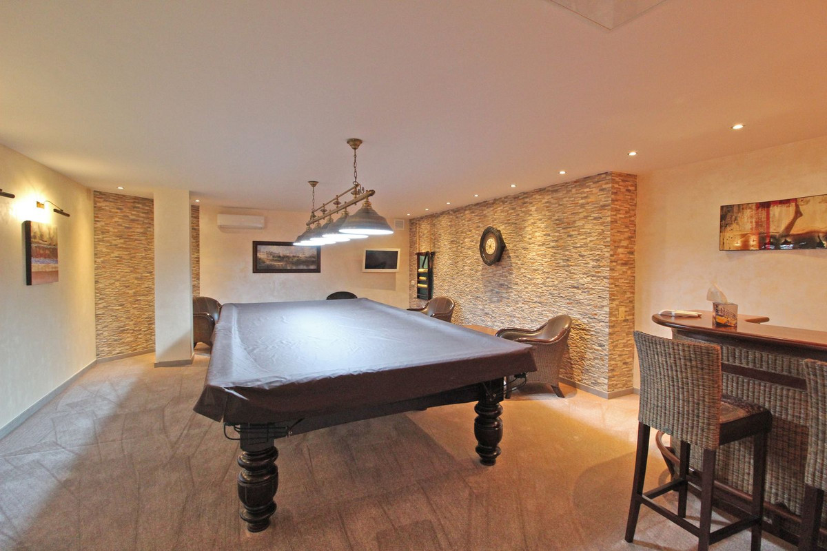 Se vende Villa - Chalet de 7 dormitorios en Costa Del Sol, Málaga, España