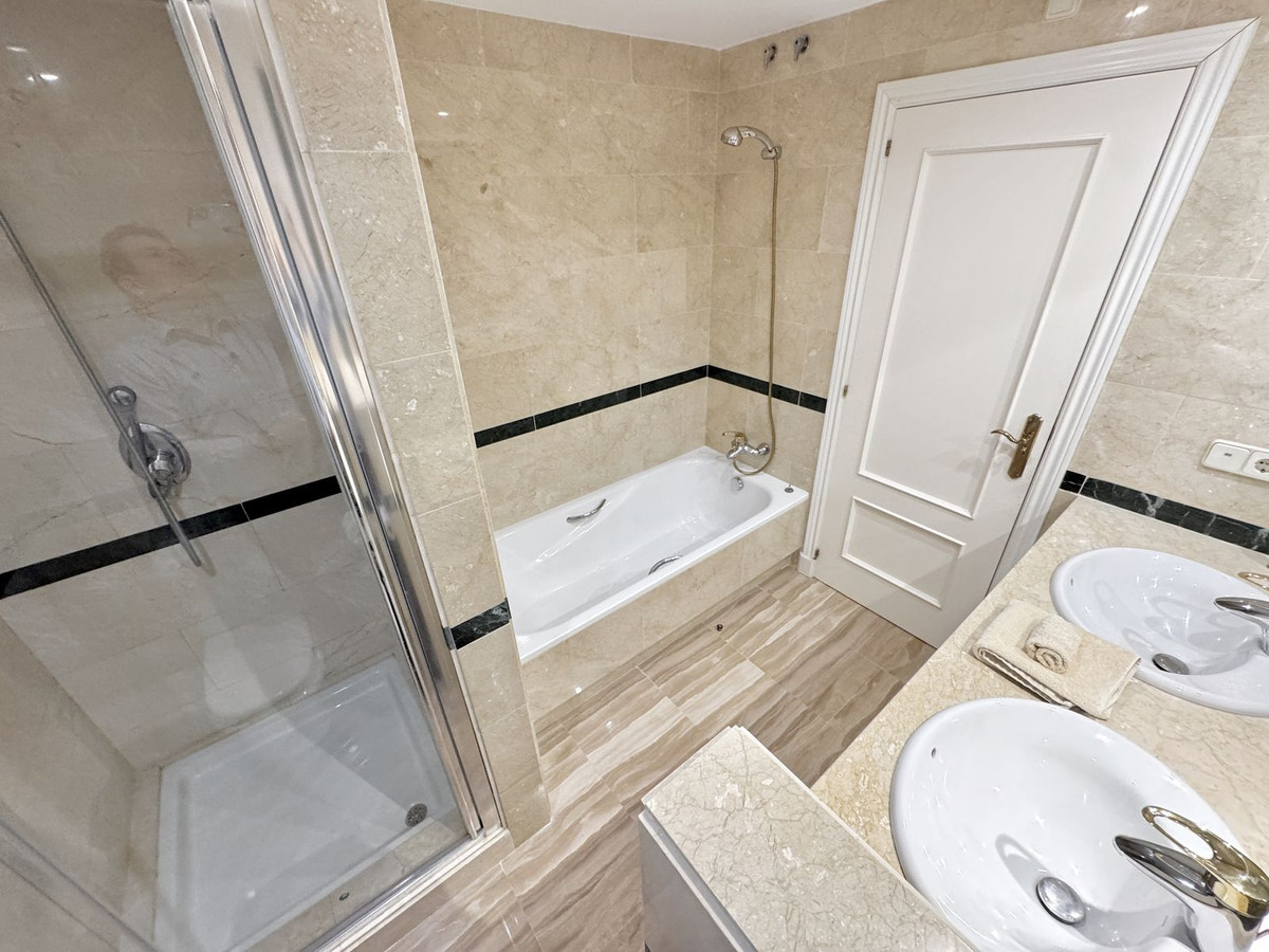2 Bed Apartment for sale in Elviria Costa Del Sol, Málaga, Spain