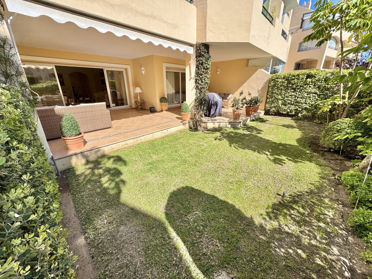 2 Bed Apartment for sale in Elviria Costa Del Sol, Málaga, Spain