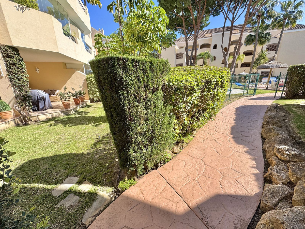 2 Bed Apartment for sale in Elviria Costa Del Sol, Málaga, Spain