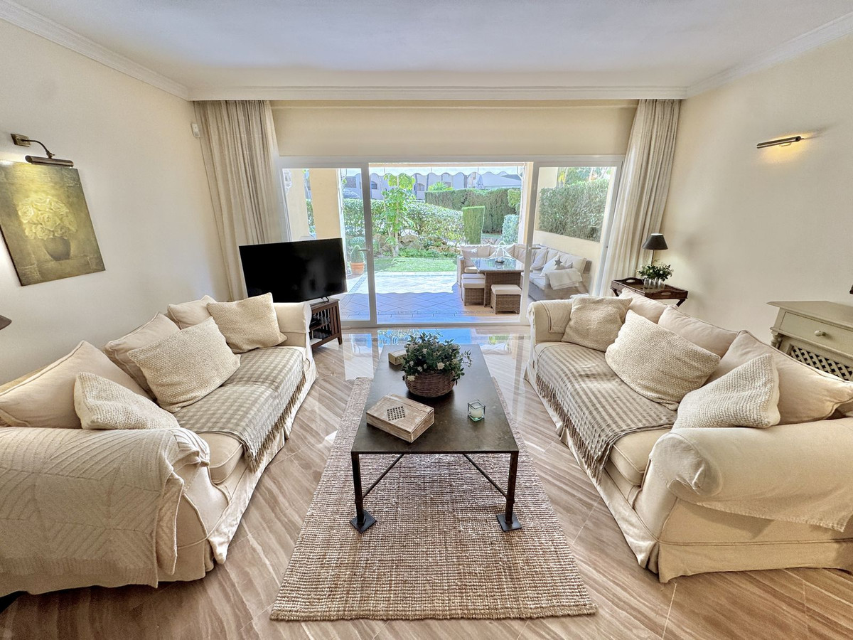 2 Bed Apartment for sale in Elviria Costa Del Sol, Málaga, Spain