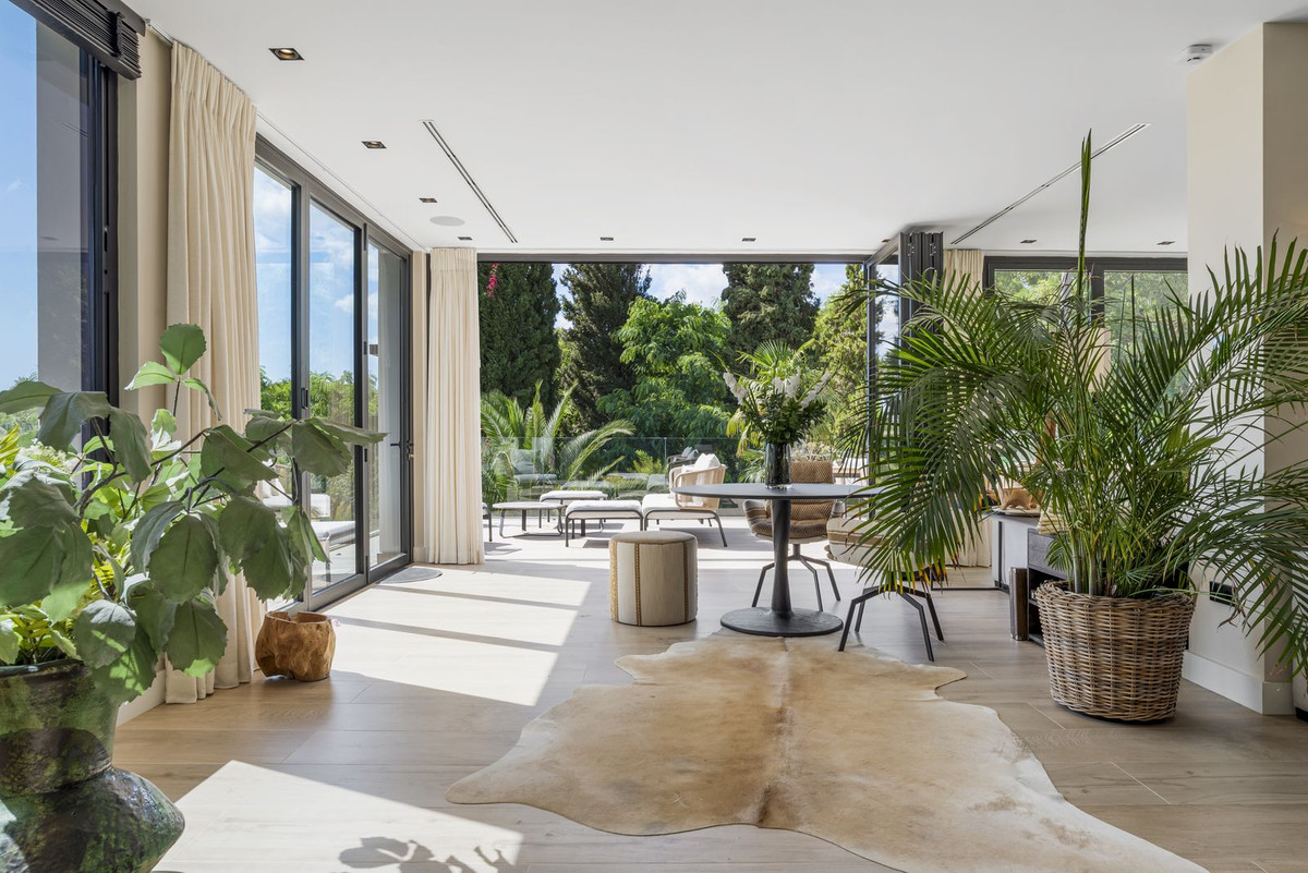 Se vende Villa - Chalet de 4 dormitorios en Costa Del Sol, Málaga, España
