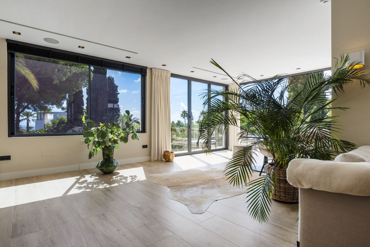 Se vende Villa - Chalet de 4 dormitorios en Costa Del Sol, Málaga, España