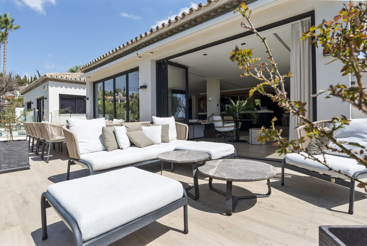 Se vende Villa - Chalet de 4 dormitorios en Costa Del Sol, Málaga, España