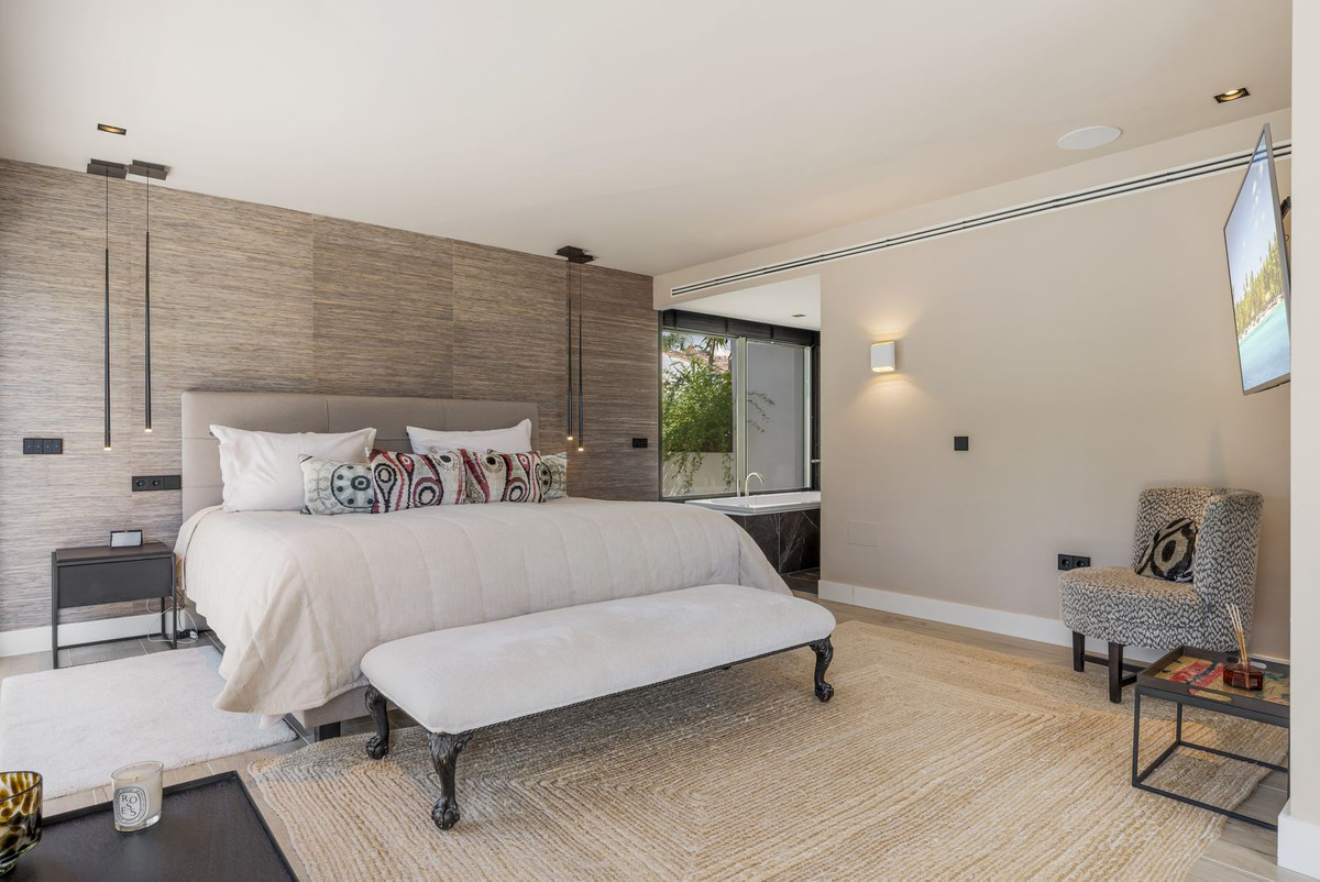 Se vende Villa - Chalet de 4 dormitorios en Costa Del Sol, Málaga, España