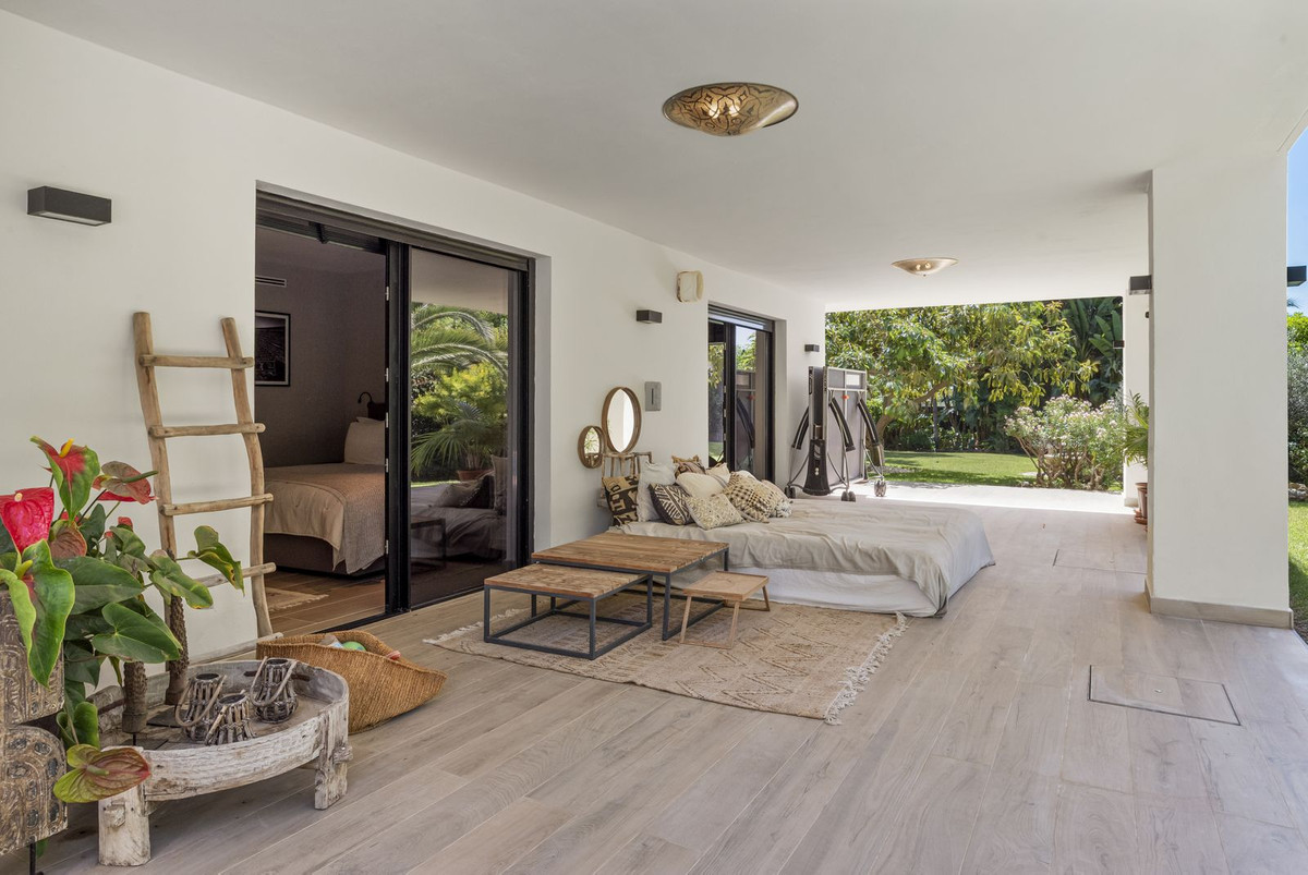 Se vende Villa - Chalet de 4 dormitorios en Costa Del Sol, Málaga, España
