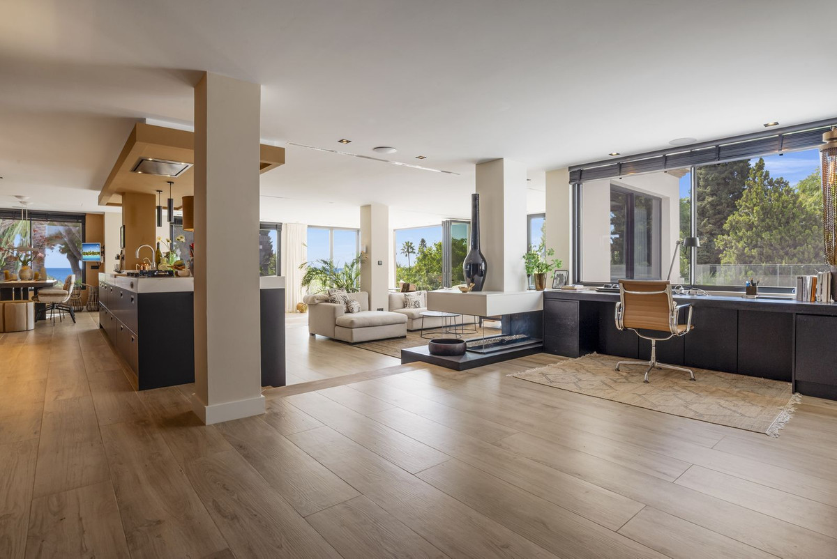 Se vende Villa - Chalet de 4 dormitorios en Costa Del Sol, Málaga, España