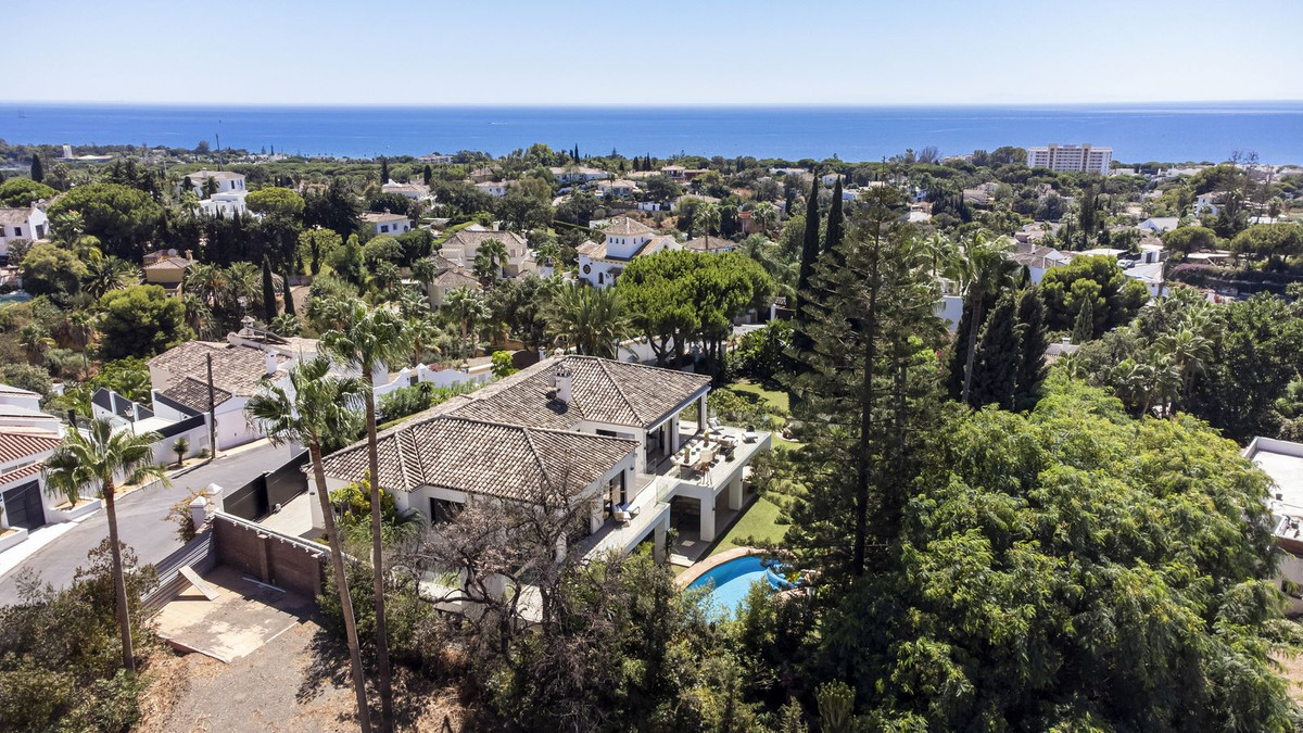 Se vende Villa - Chalet de 4 dormitorios en Costa Del Sol, Málaga, España