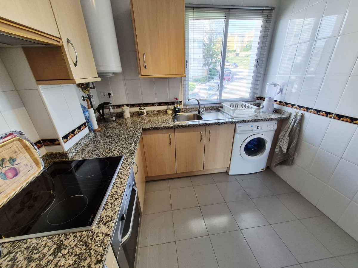 Se vende Apartamento Planta Media de 2 dormitorios en Costa Del Sol, Málaga, España