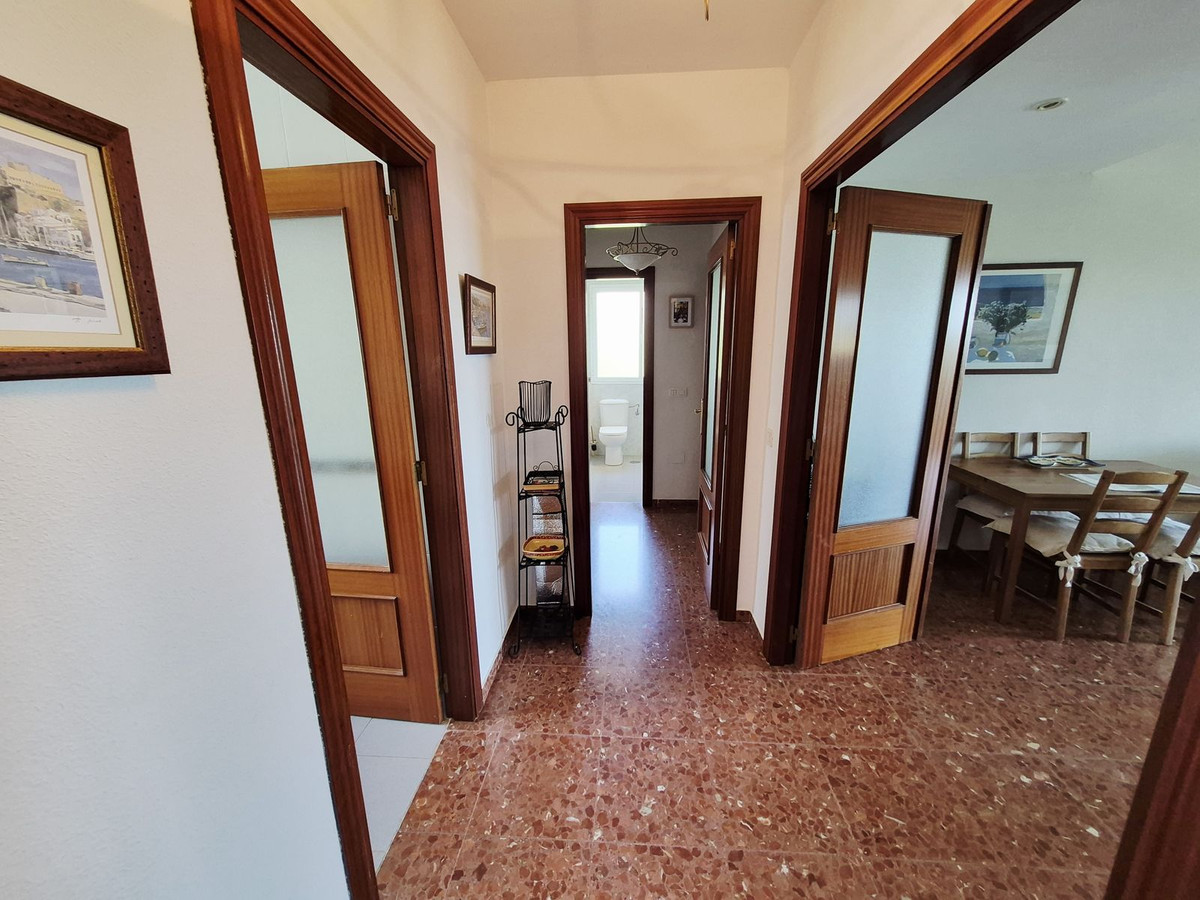 Se vende Apartamento Planta Media de 2 dormitorios en Costa Del Sol, Málaga, España