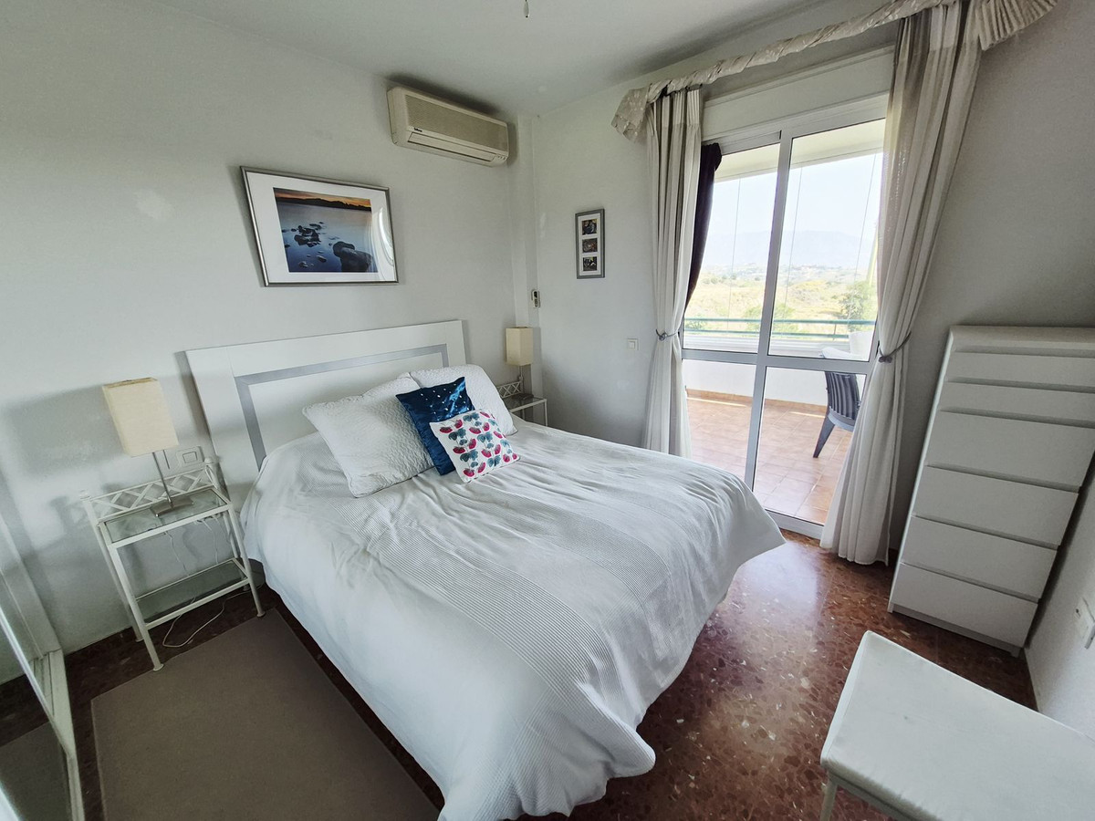 Se vende Apartamento Planta Media de 2 dormitorios en Costa Del Sol, Málaga, España