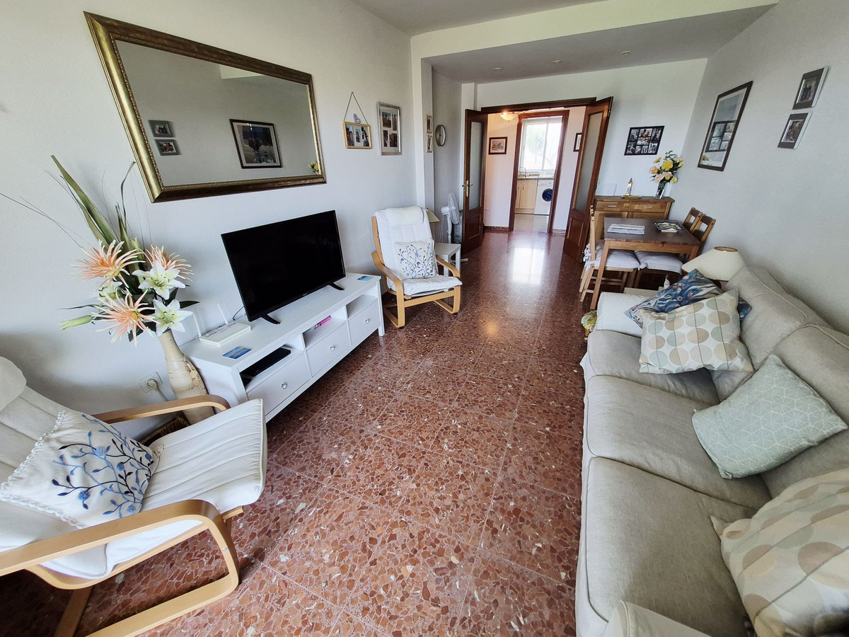 Se vende Apartamento Planta Media de 2 dormitorios en Costa Del Sol, Málaga, España