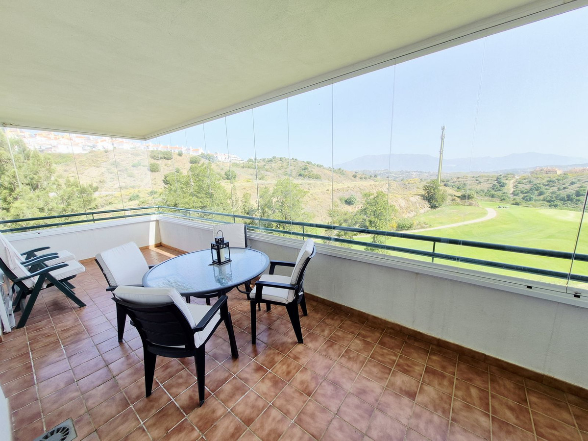 Se vende Apartamento Planta Media de 2 dormitorios en Costa Del Sol, Málaga, España