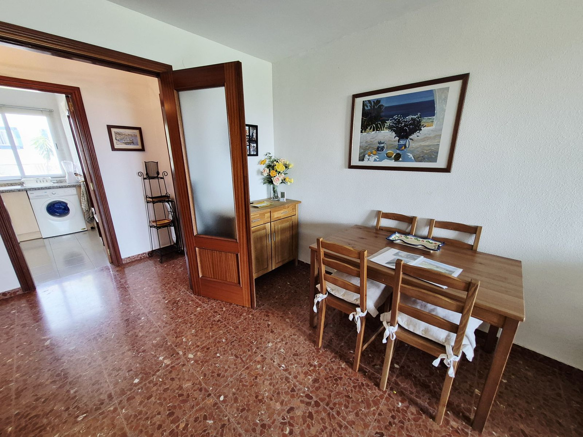 Se vende Apartamento Planta Media de 2 dormitorios en Costa Del Sol, Málaga, España
