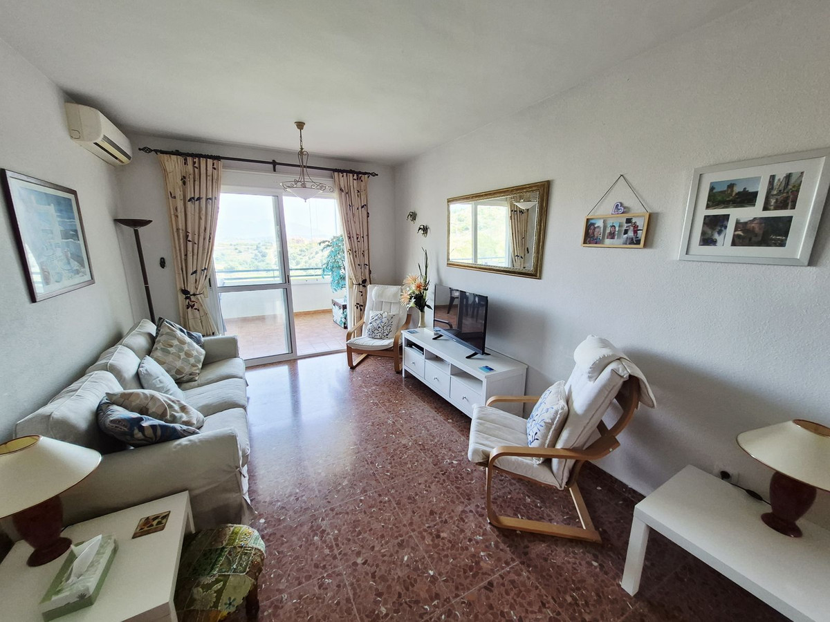 Se vende Apartamento Planta Media de 2 dormitorios en Costa Del Sol, Málaga, España