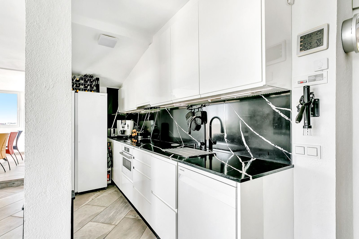 1 Bed Apartment for sale in Fuengirola Costa Del Sol, Málaga, Spain