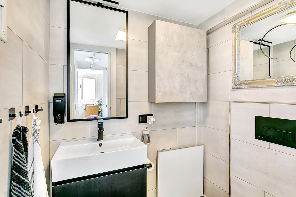 1 Bed Apartment for sale in Fuengirola Costa Del Sol, Málaga, Spain