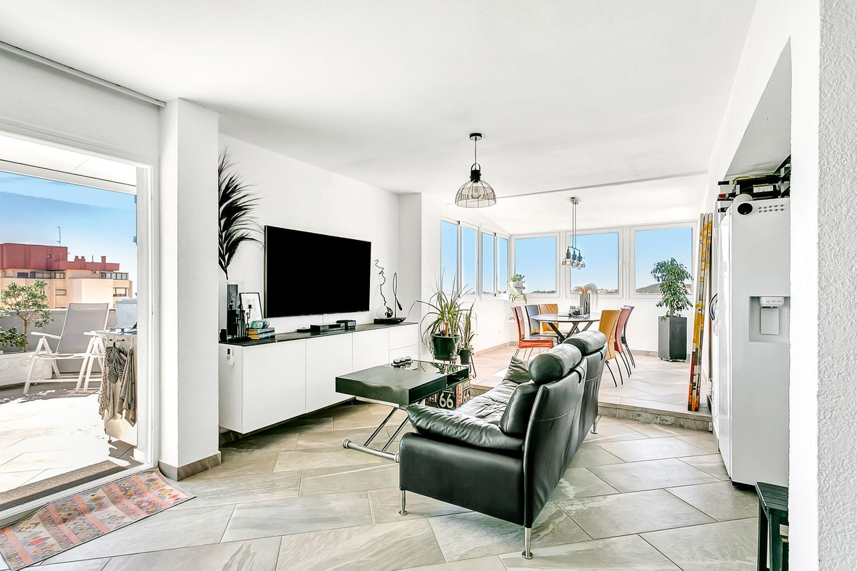 1 Bed Apartment for sale in Fuengirola Costa Del Sol, Málaga, Spain