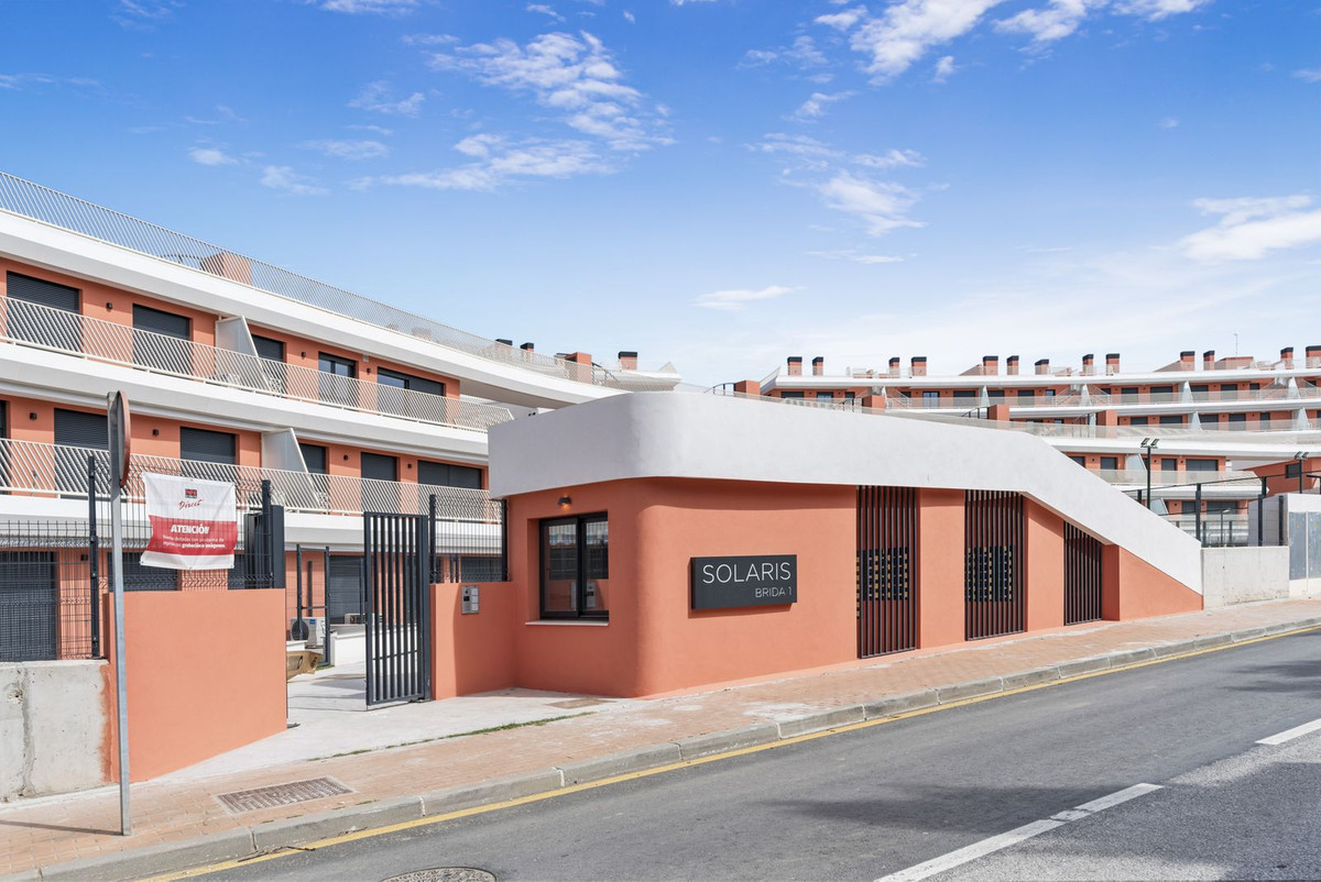Se vende Apartamento Planta Media de 3 dormitorios en Costa Del Sol, Málaga, España