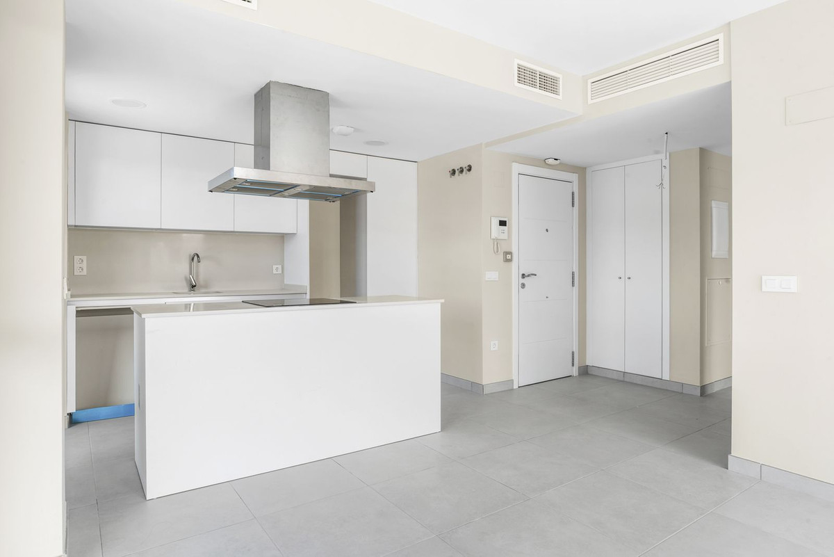 Se vende Apartamento Planta Media de 3 dormitorios en Costa Del Sol, Málaga, España
