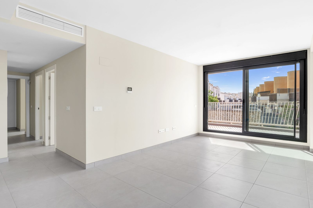 Se vende Apartamento Planta Media de 3 dormitorios en Costa Del Sol, Málaga, España