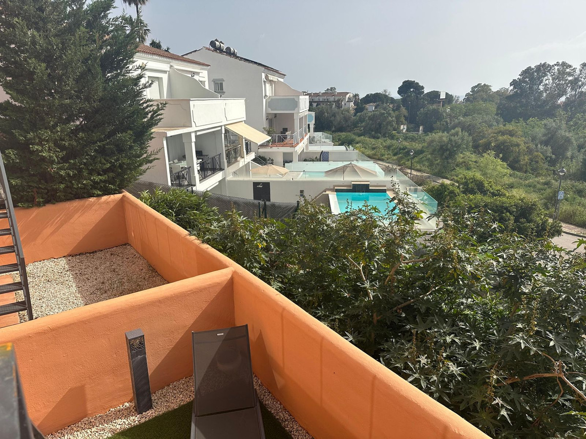 5 Bed Townhouse for sale in Cabopino Costa Del Sol, Málaga, Spain