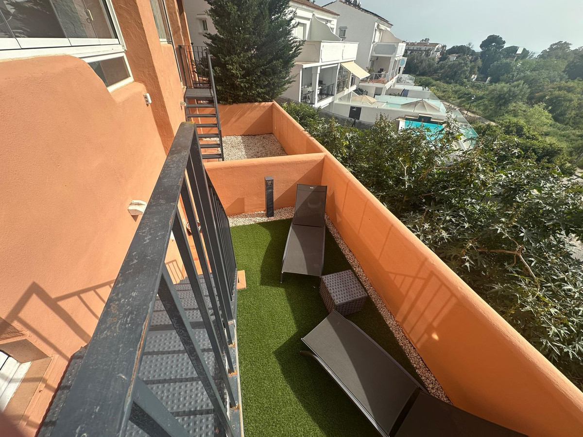 5 Bed Townhouse for sale in Cabopino Costa Del Sol, Málaga, Spain