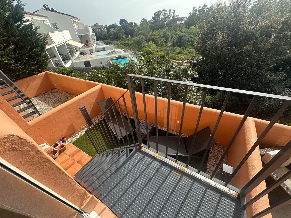 5 Bed Townhouse for sale in Cabopino Costa Del Sol, Málaga, Spain
