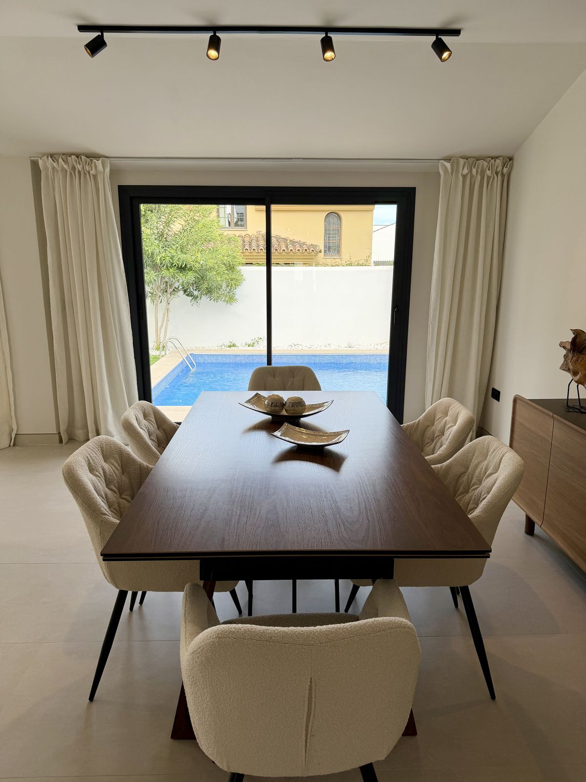 Se vende Villa - Chalet de 5 dormitorios en Costa Del Sol, Málaga, España