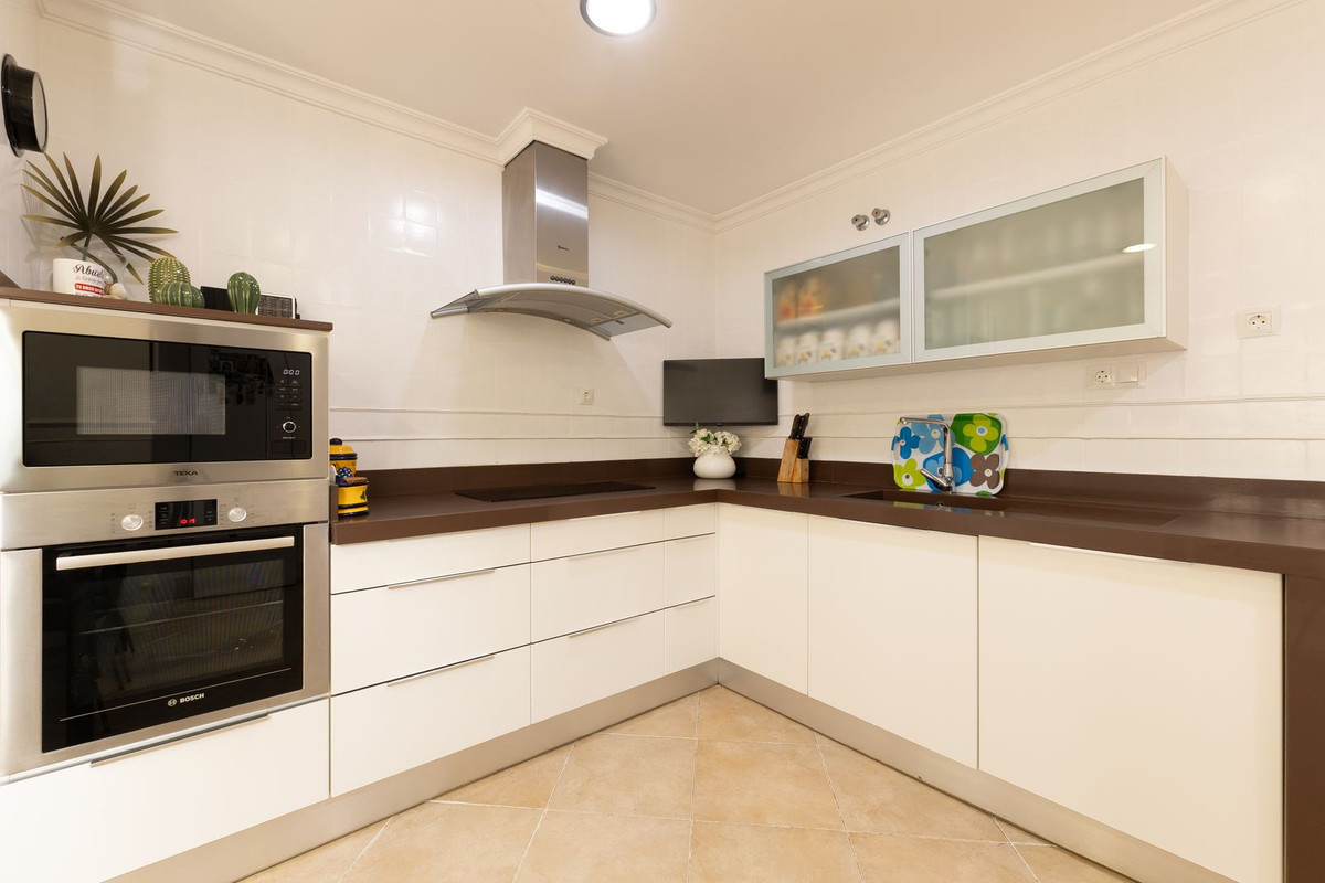 4 Bed Townhouse for sale in Málaga Costa Del Sol, Málaga, Spain