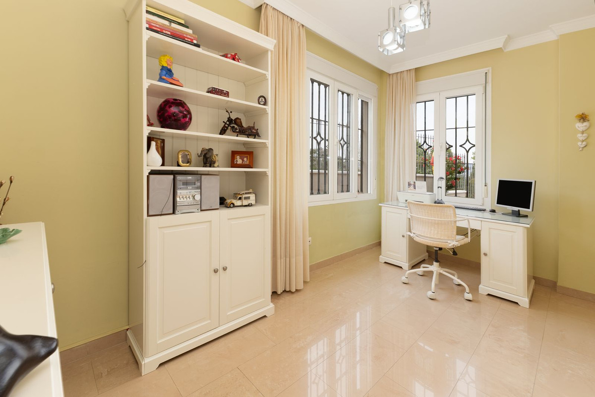 4 Bed Townhouse for sale in Málaga Costa Del Sol, Málaga, Spain