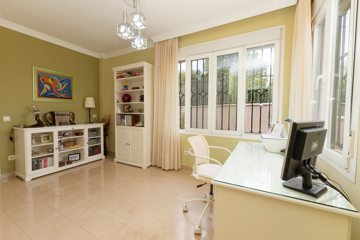 4 Bed Townhouse for sale in Málaga Costa Del Sol, Málaga, Spain