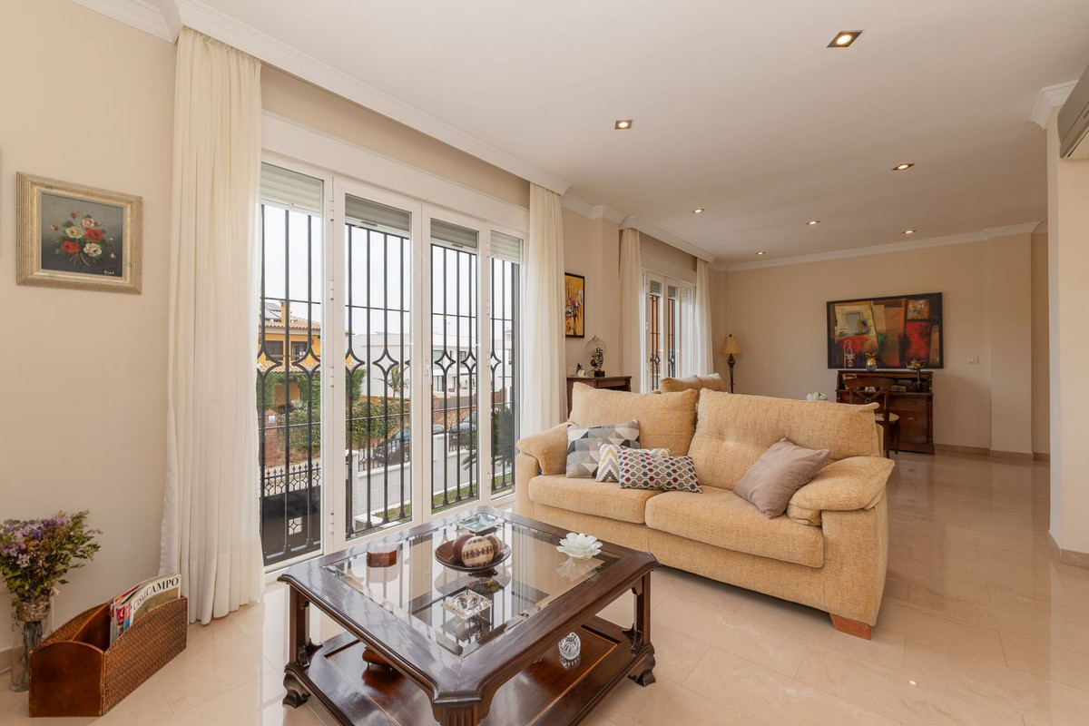4 Bed Townhouse for sale in Málaga Costa Del Sol, Málaga, Spain