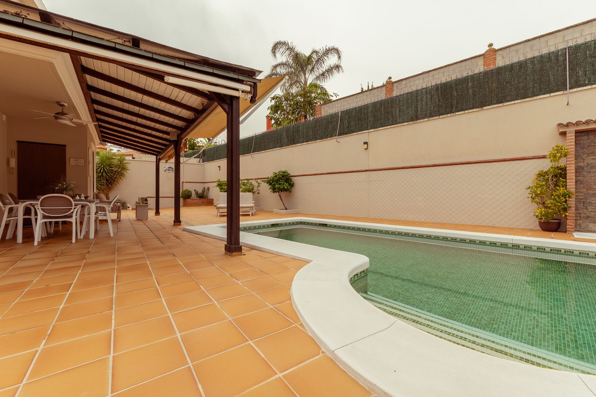 4 Bed Townhouse for sale in Málaga Costa Del Sol, Málaga, Spain