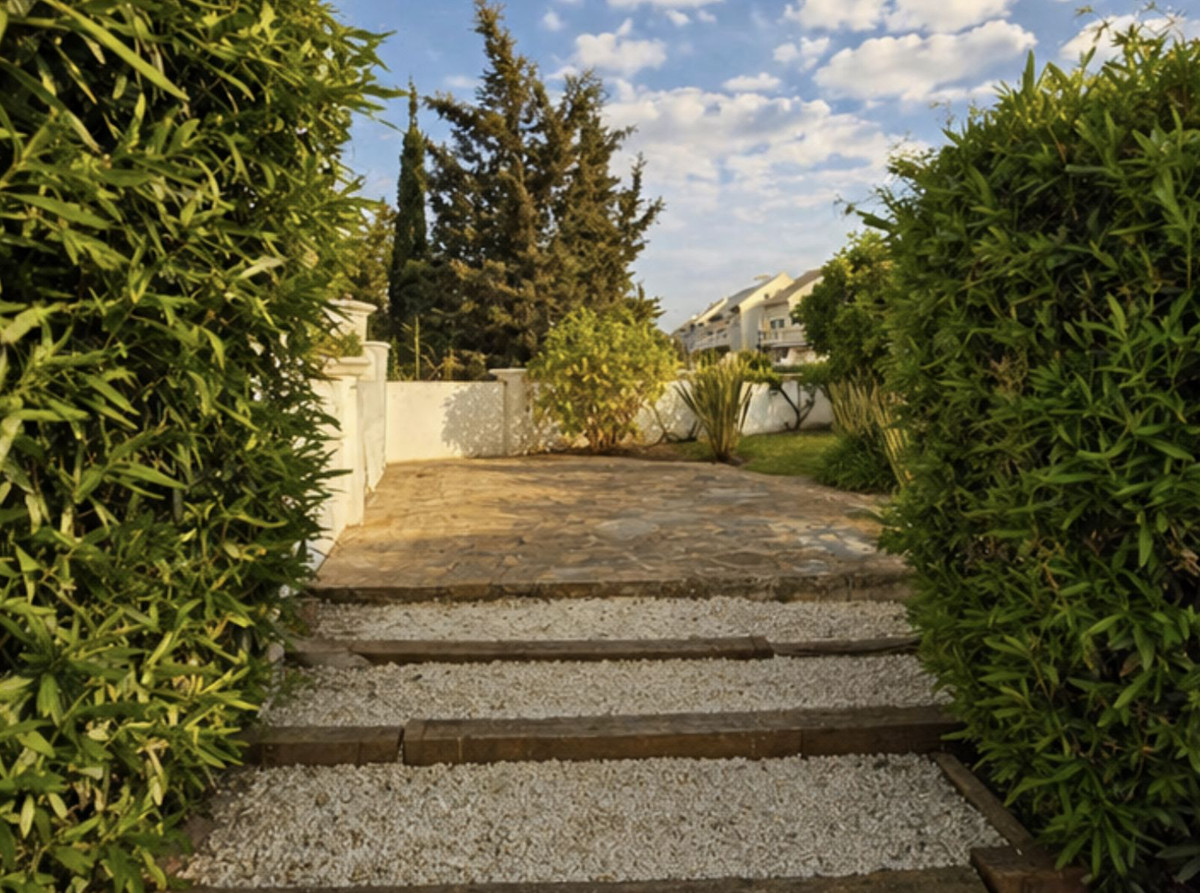 Plots for sale in La Duquesa Costa Del Sol, Málaga, Spain
