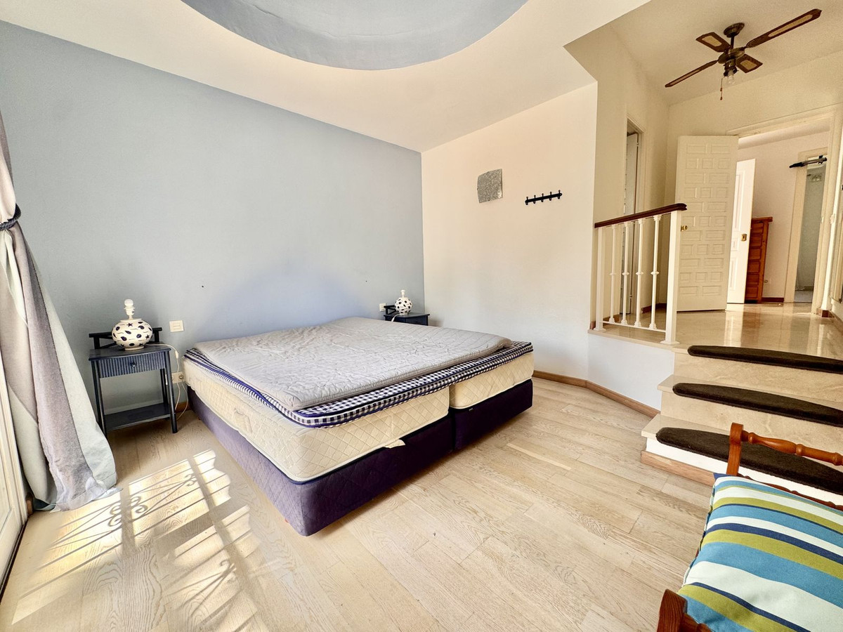 2 Bed Townhouse for sale in Nueva Andalucía Costa Del Sol, Málaga, Spain
