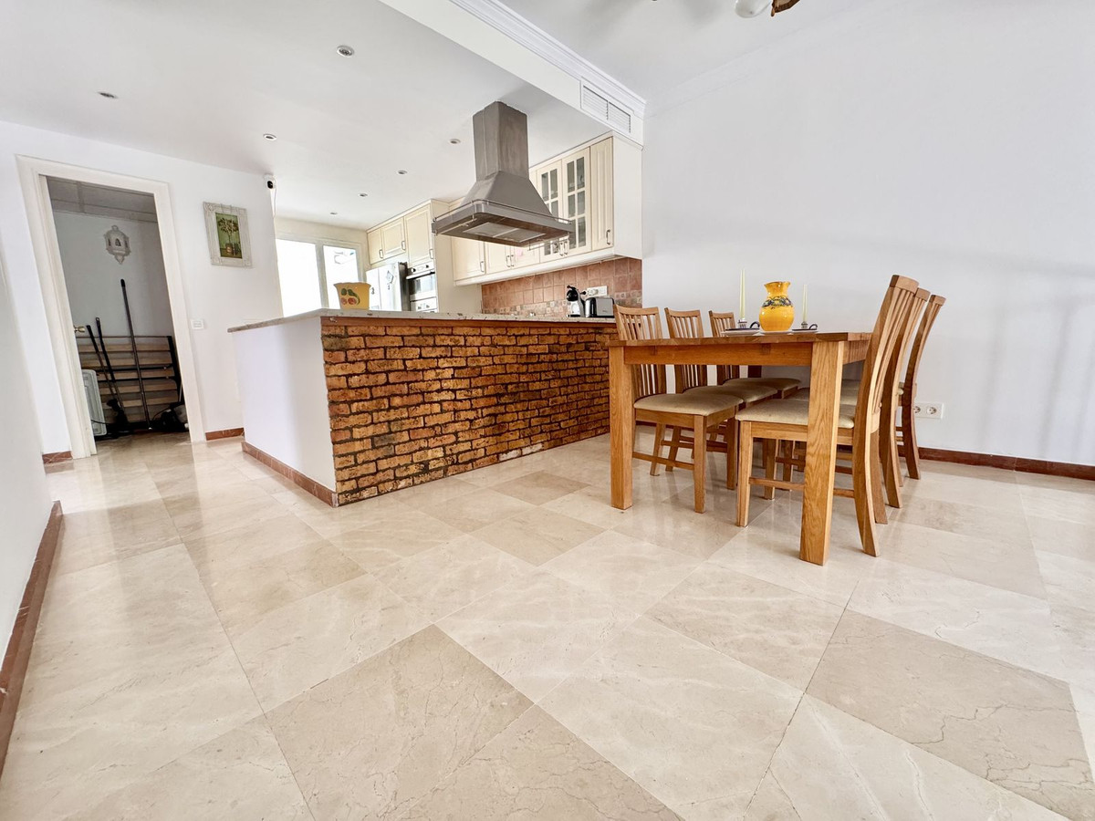 2 Bed Townhouse for sale in Nueva Andalucía Costa Del Sol, Málaga, Spain
