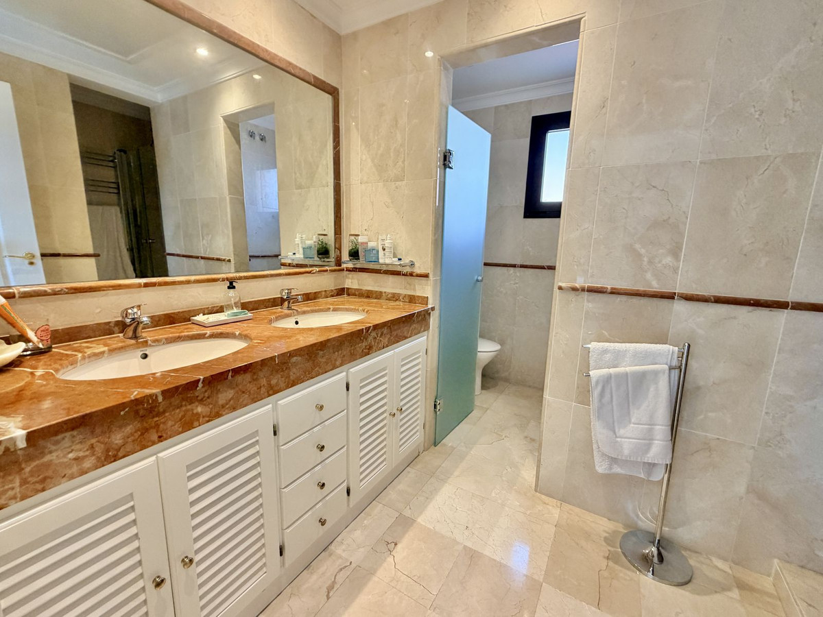 4 Bed Apartment for sale in Hacienda Del Sol Costa Del Sol, Málaga, Spain