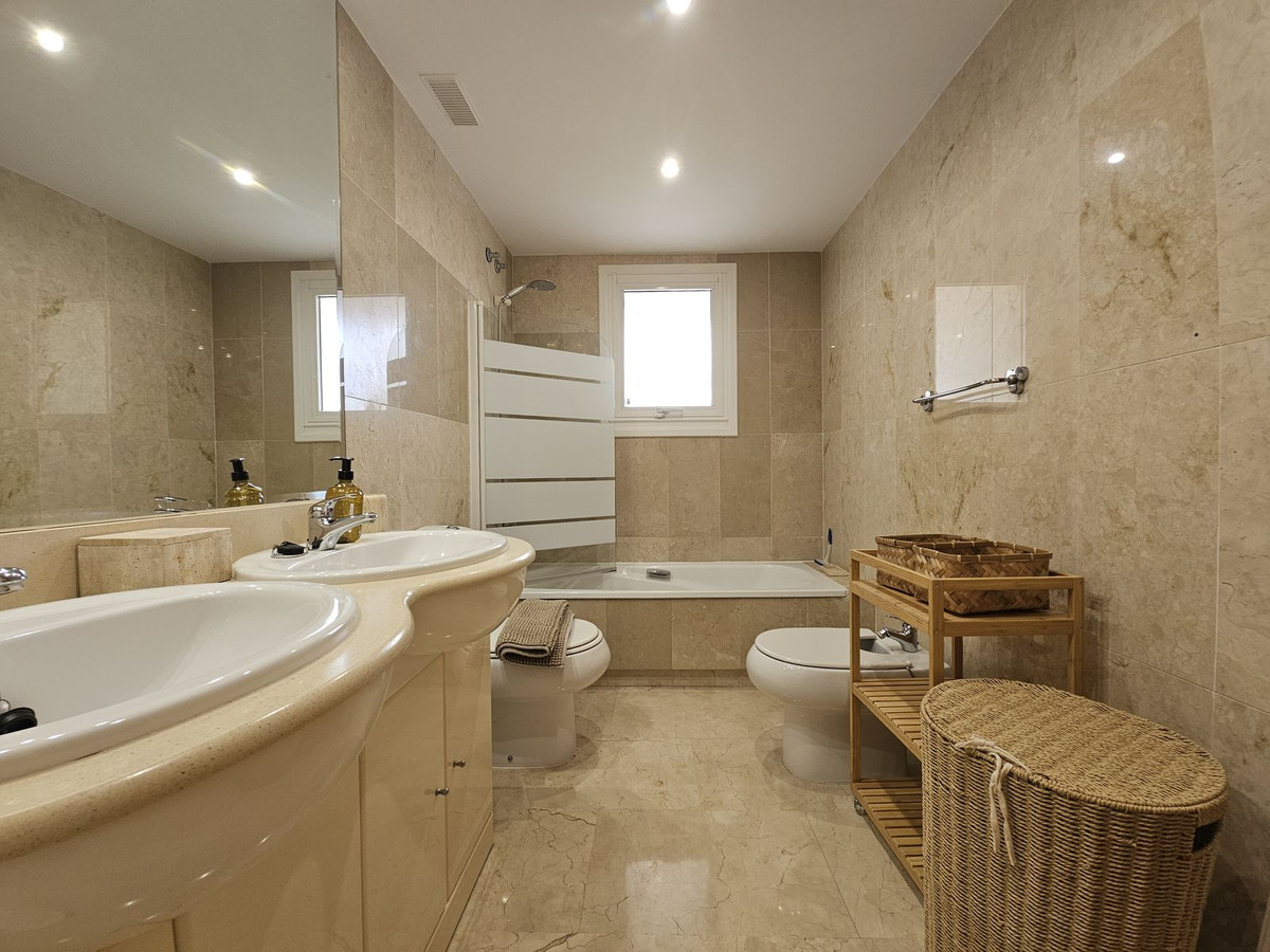 3 Bed Apartment for sale in Guadalmina Alta Costa Del Sol, Málaga, Spain