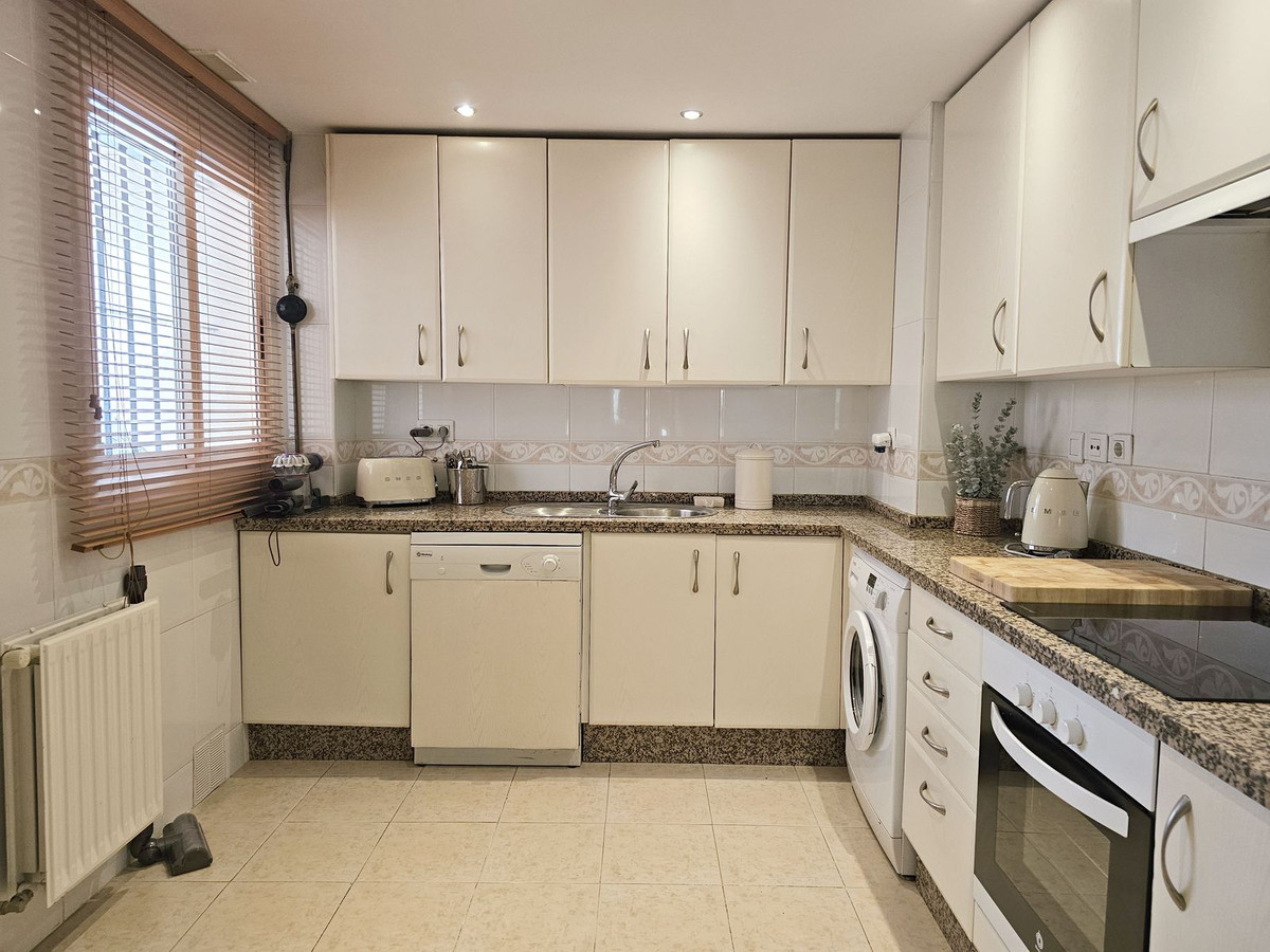 3 Bed Apartment for sale in Guadalmina Alta Costa Del Sol, Málaga, Spain