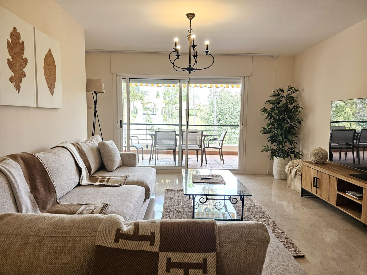 3 Bed Apartment for sale in Guadalmina Alta Costa Del Sol, Málaga, Spain