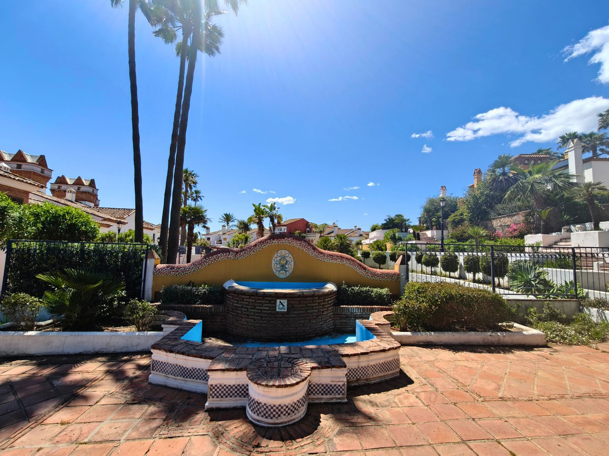 Se vende Adosada de 3 dormitorios en Costa Del Sol, Cadiz, España